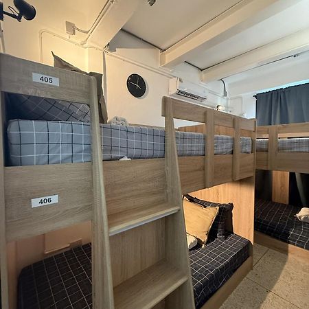 Twenty Two Place Hostel - Sukhumvit 22 Bangkok Esterno foto